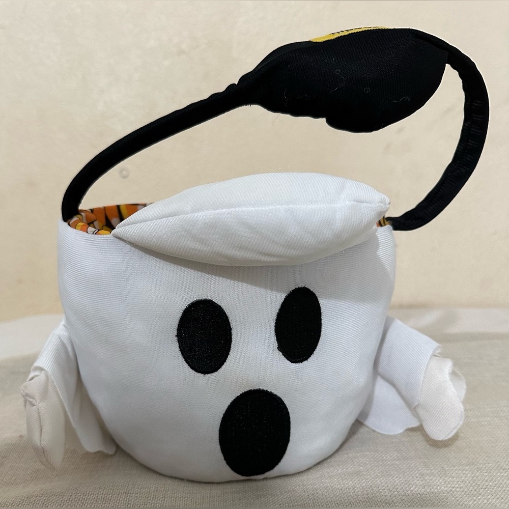 Flipeez Halloween Basket - Ghost with Candy Corn print